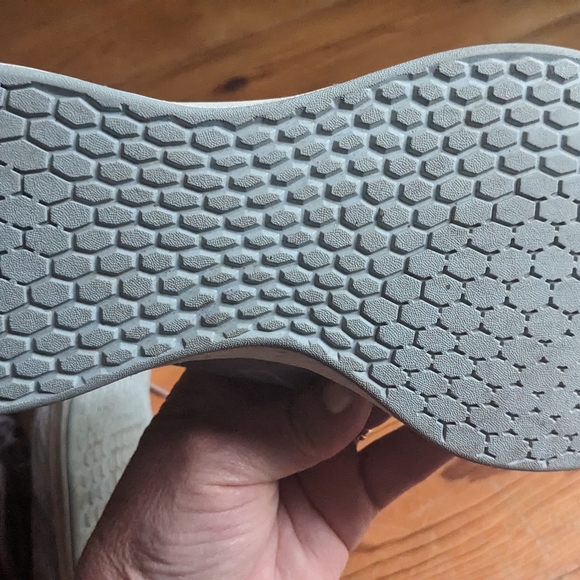 New Balance Women's Fresh Foam Roav Light Gray Running Shoes- Size 9 - Picture 5 of 7